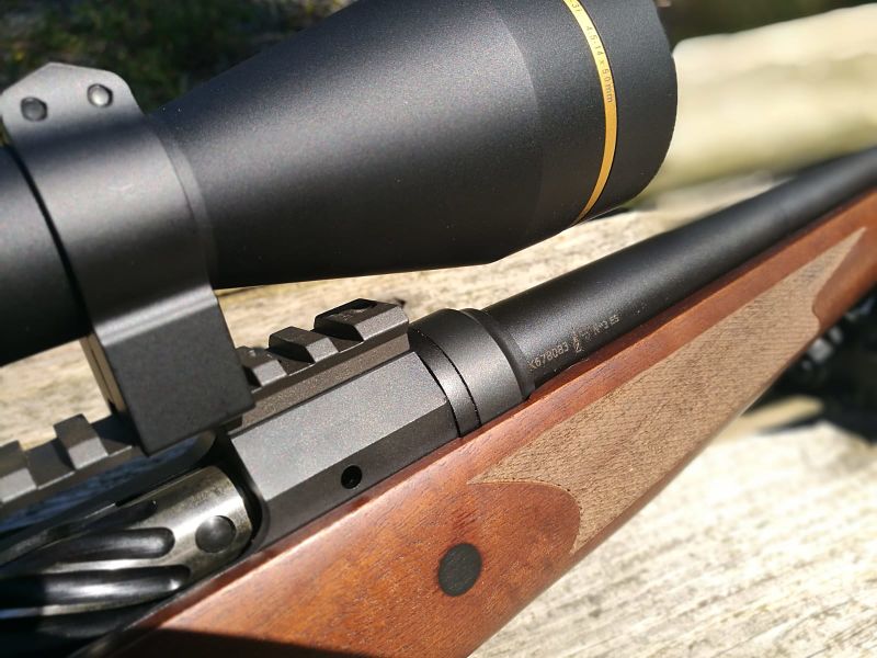Rifle SAVAGE 11 Lightweight Hunter Turca unión cañón y acción